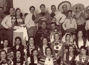 Culture family mexican and Mexican Family